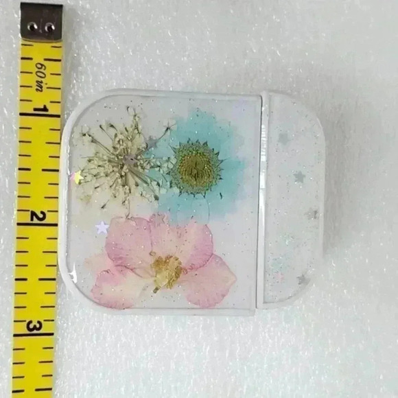 Real Flower AirPod Case 4 Blue & Pink - Picture 6 of 6